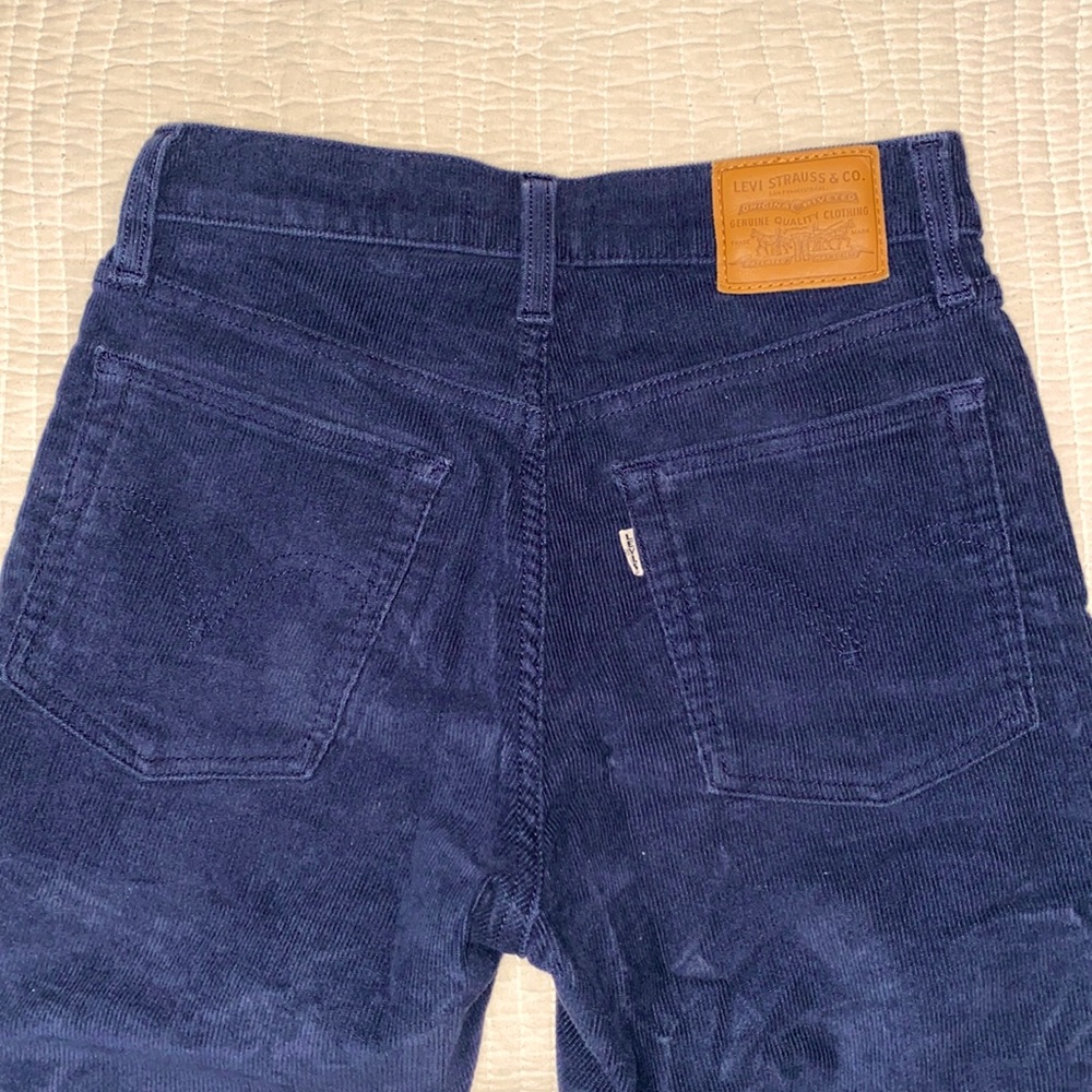 Levi’s Wedgie Straight Fit Corduroy Pant || 25W